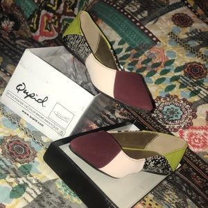 Patterned Pointed Toe Flats